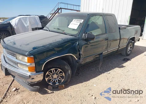 1997 Chevrolet C1500 Fleetside z USA, uszkodzony, nr VIN 2GCEC19R8V1255785
